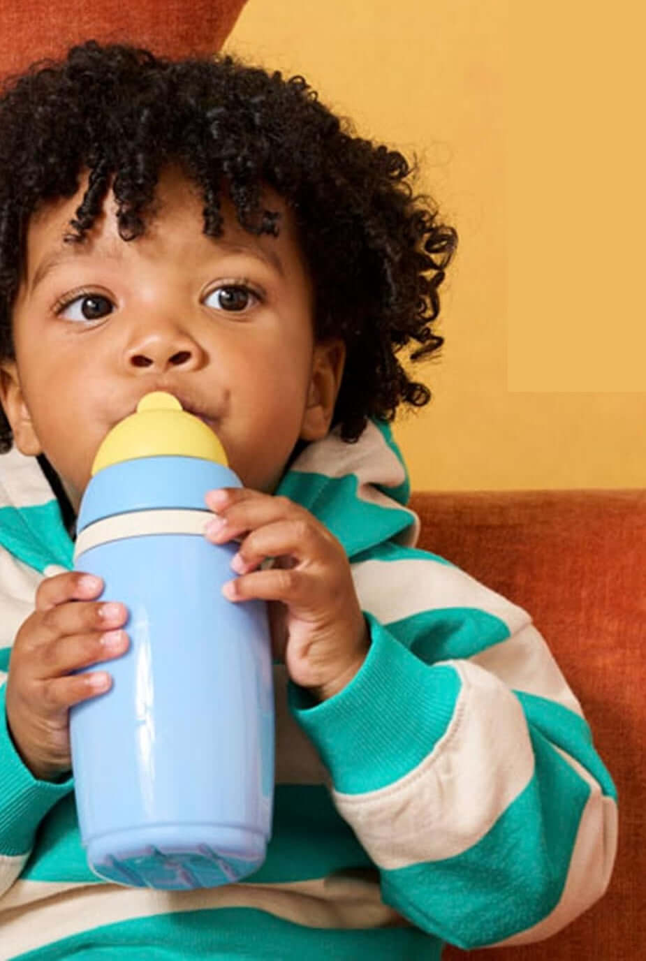 TOMMEE TIPPEE Active Straw Cup kubek bidon ze słomką 266 ml 12 m+ – niebiesko-żółty pojemność 266 ml – zdjęcie 3