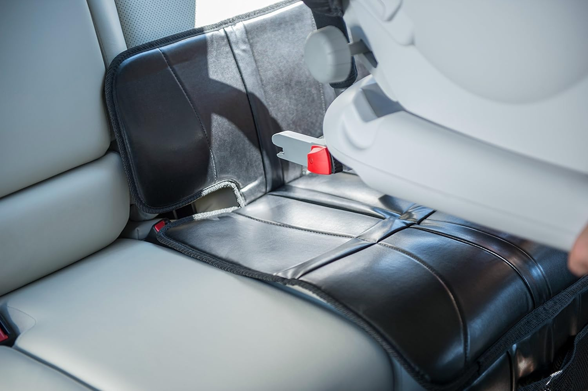 Tapis de protection BRITAX ROMER pour siège auto avec système ISOFIX