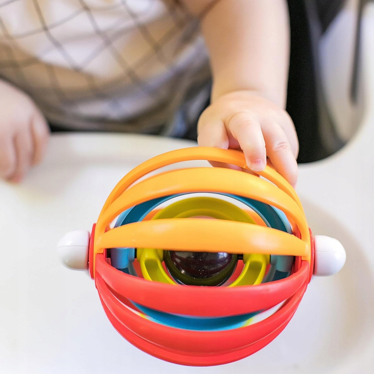BABY EINSTEIN Sticky Spinnersensory toy with rattleage 3 m+multicolouredmaterials rubber