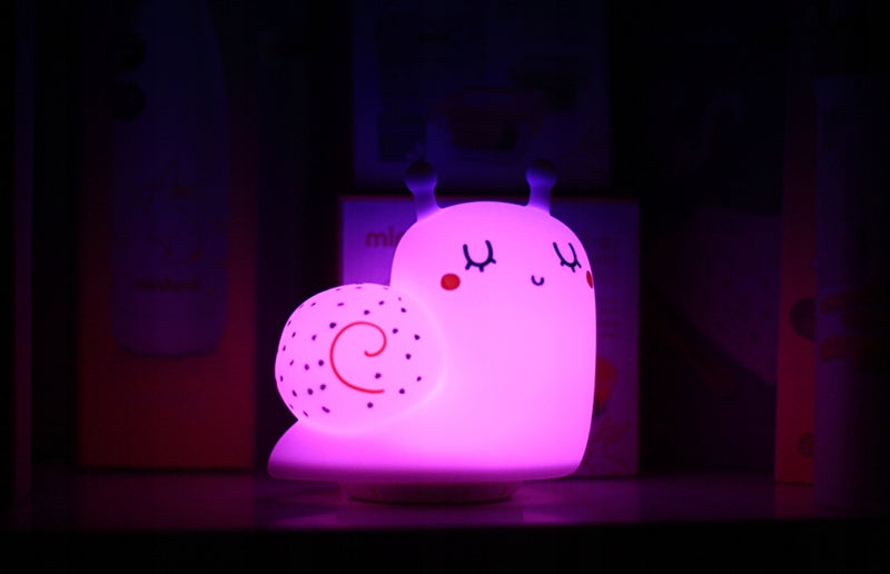 MINILAND Cosy Dreamer silikonowa lampka nocna ŚLIMAK 12,3 x 12,3 cm