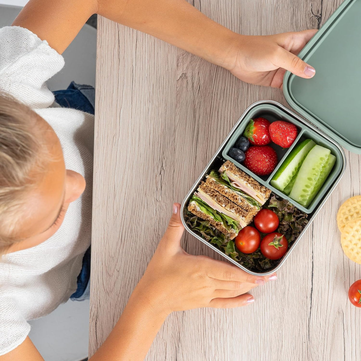 REER boîte à goûter en acier inoxydable avec compartiment 700 ml 12x16 cm