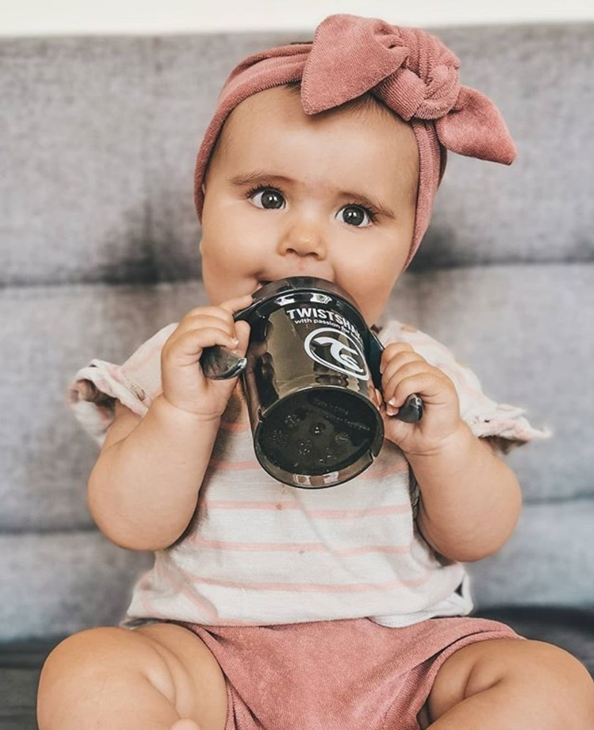 TWISTSHAKE Mini Cup kubek niekapek z ustnikiem i blenderem 230 ml 4 m+