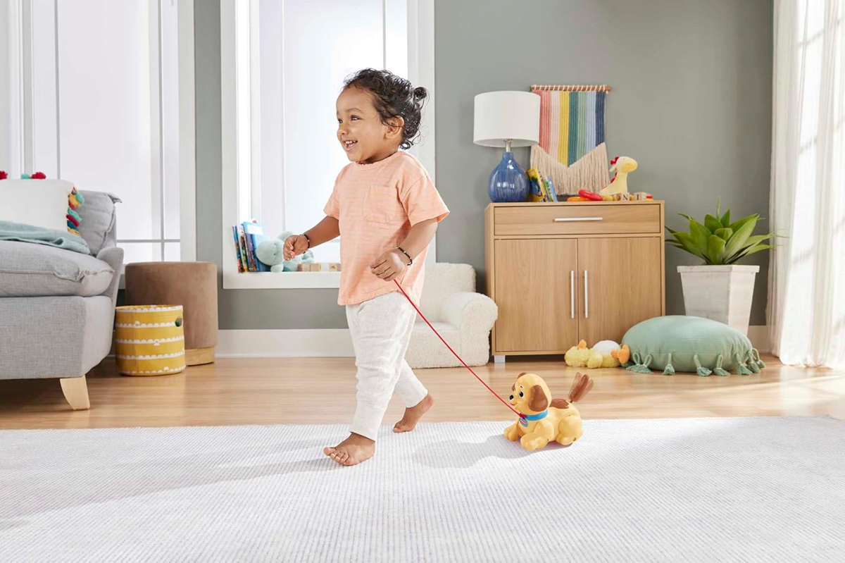 FISHER-PRICE Lil' Snoopy chien à tirer 12 mois+