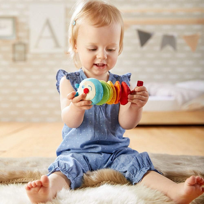 HABA składająca się i drżąca gąsienica Mina 18 cm 6 m+