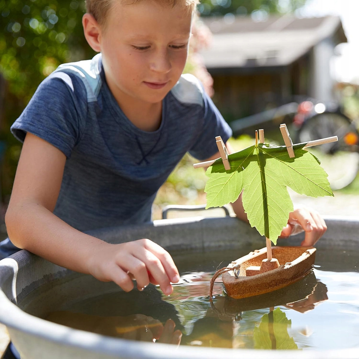 HABA Terra Kids bateau en liège et éléments en bois 22 cm 8 ans+