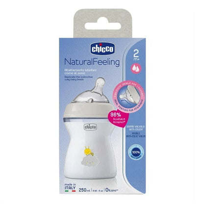 Chicco NaturalFeeling 250 ml 2m+ – neutralna butelka w opakowaniu