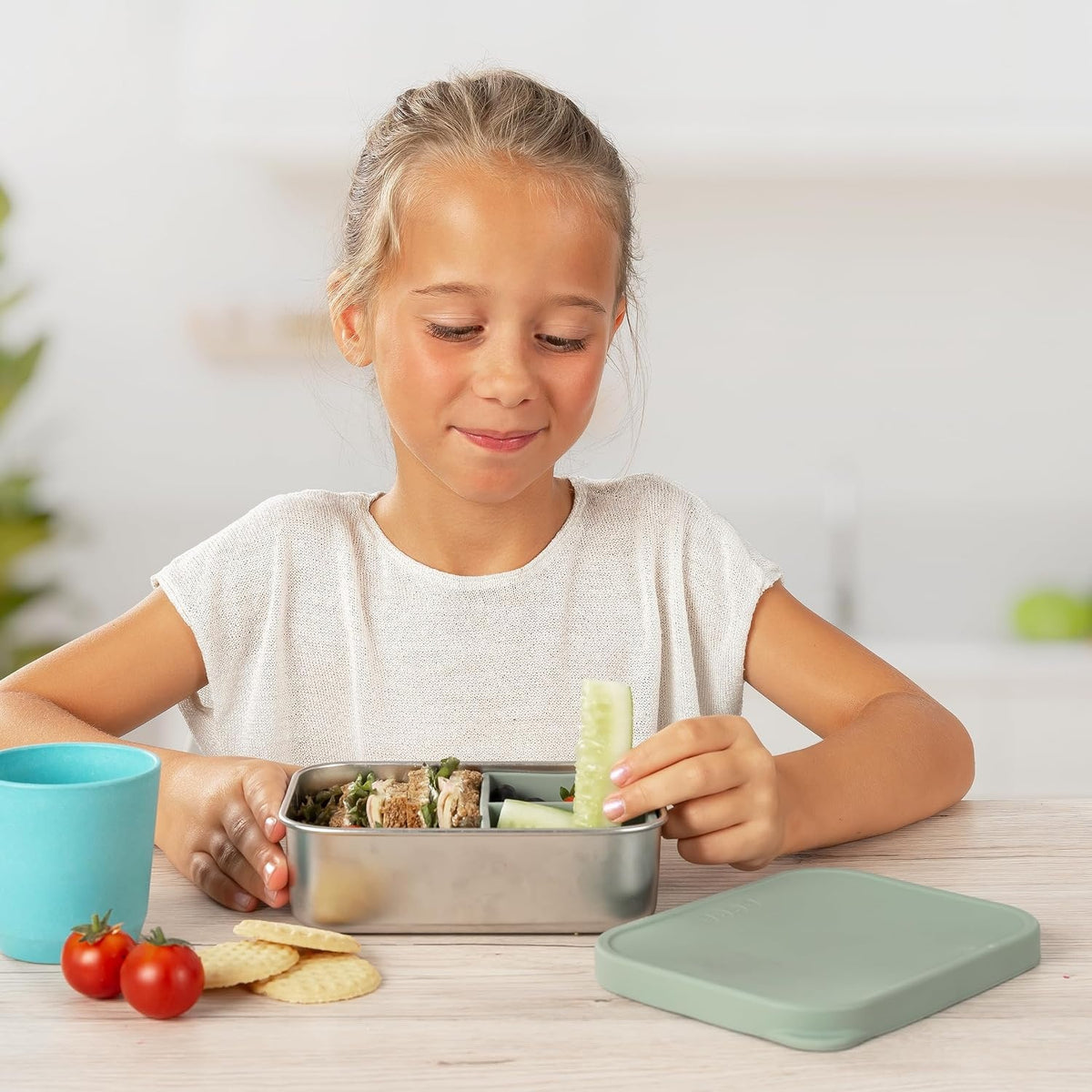 REER boîte à goûter en acier inoxydable avec compartiment 700 ml 12x16 cm