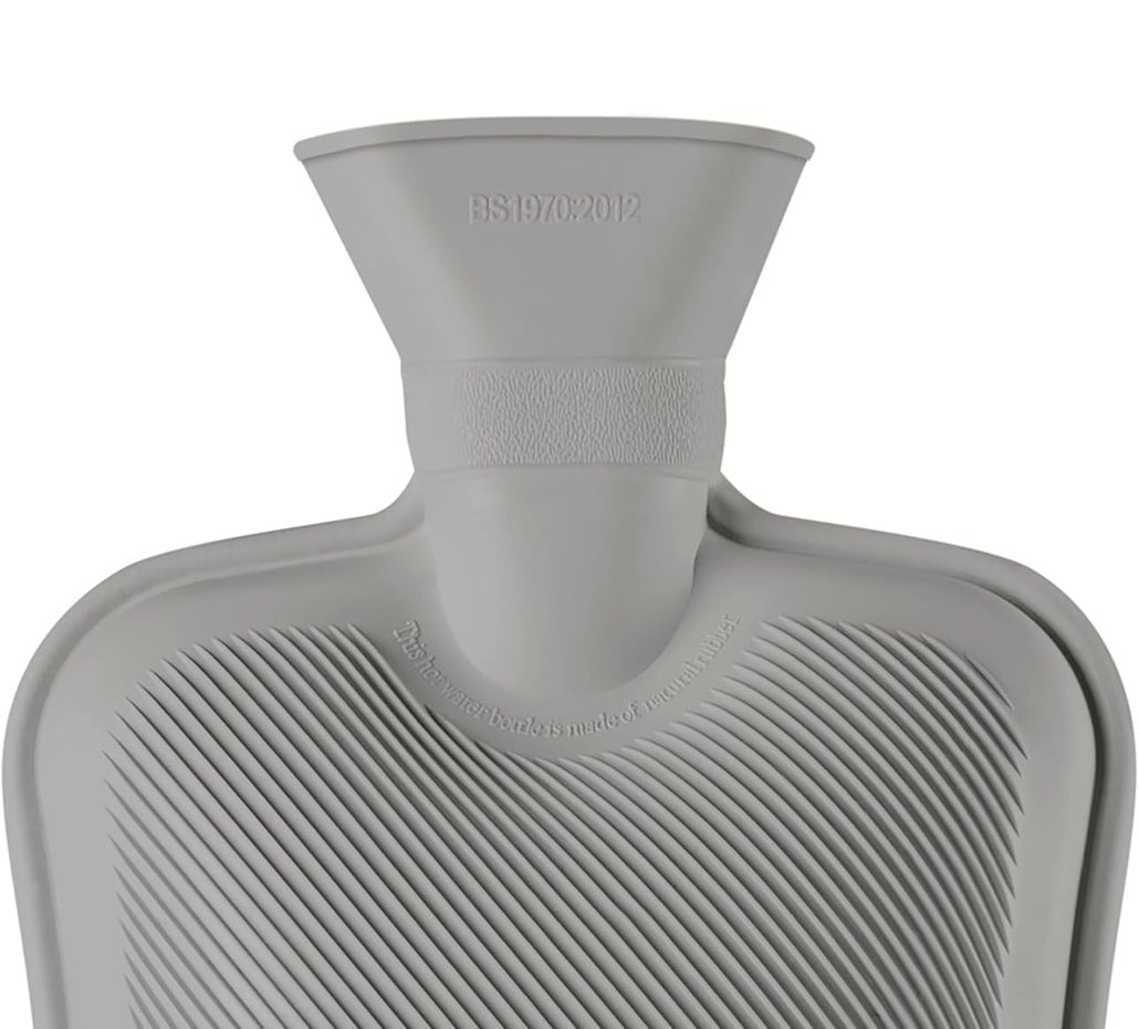 BLUMTAL Une bouillotte en caoutchouc 1,8 litres + housse polaire 21 x 31 cm