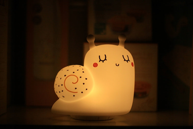 MINILAND Cosy Dreamer silikonowa lampka nocna ŚLIMAK 12,3 x 12,3 cm