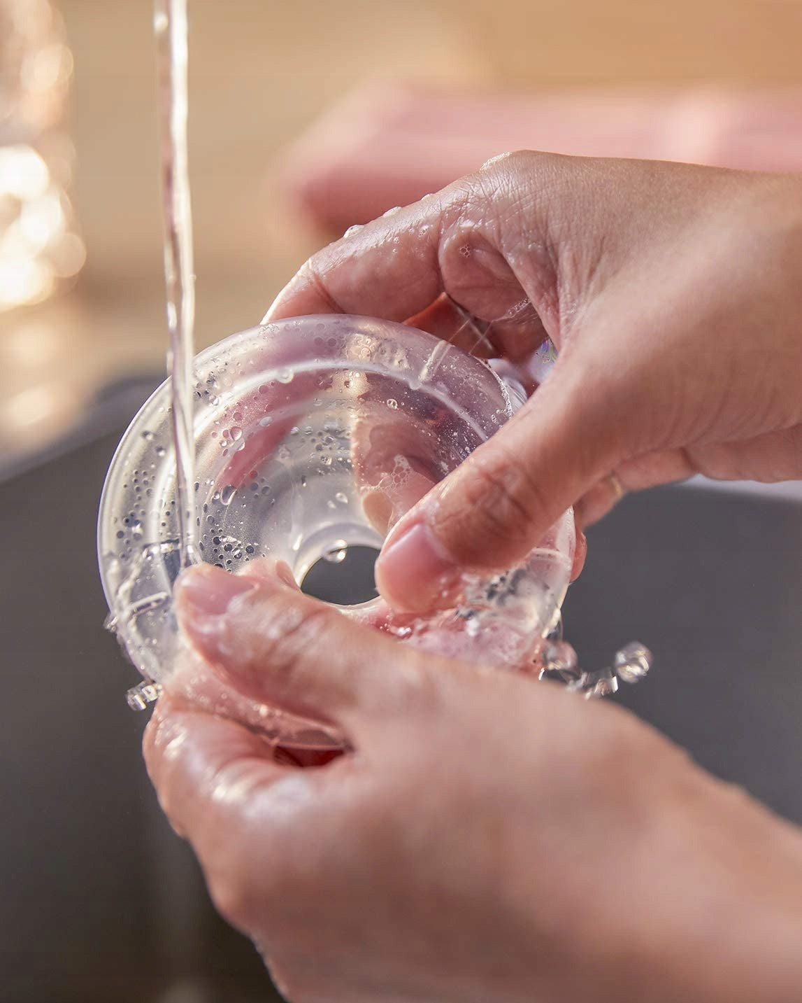 PHILIPS AVENT Natural SCF430/01 laktator ręczny, ręczne mycie silikonowej tarczy i części laktatora