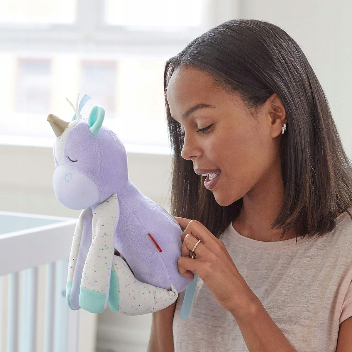 SKIP HOP licorne interactive avec capteur de pleurs et enregistrement vocal