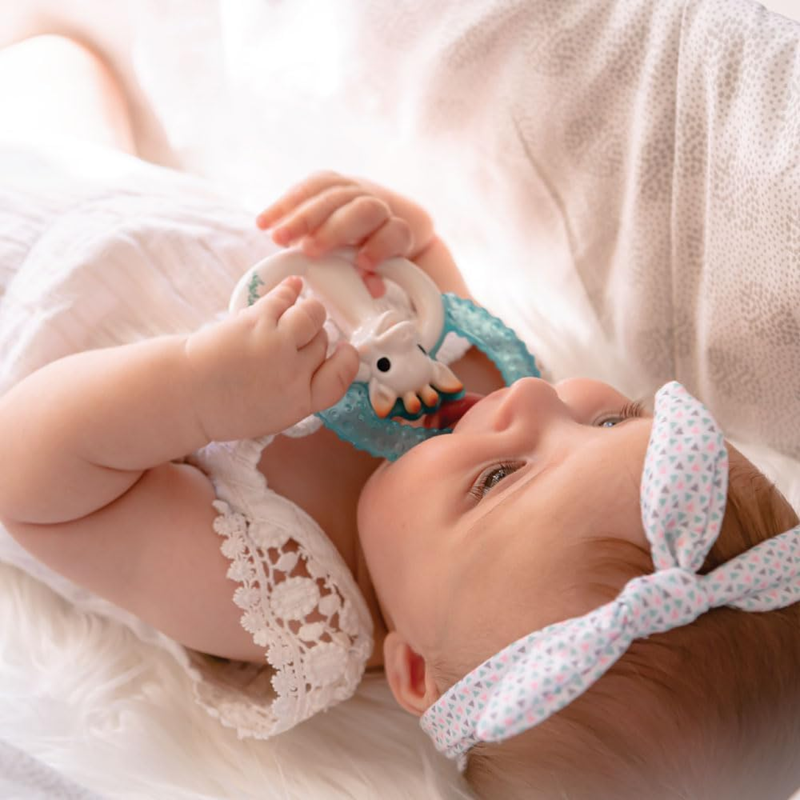 VULLI Żyrafa Sophie silikonowy gryzak chłodzący i masujący 3 m+