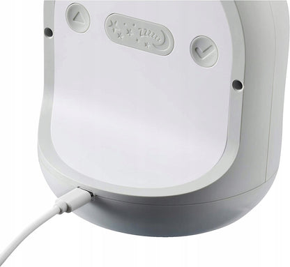 TOMMEE TIPPEE TimeKeeper zegar trener snu biało-szary zasilany USB, widok z przewodem