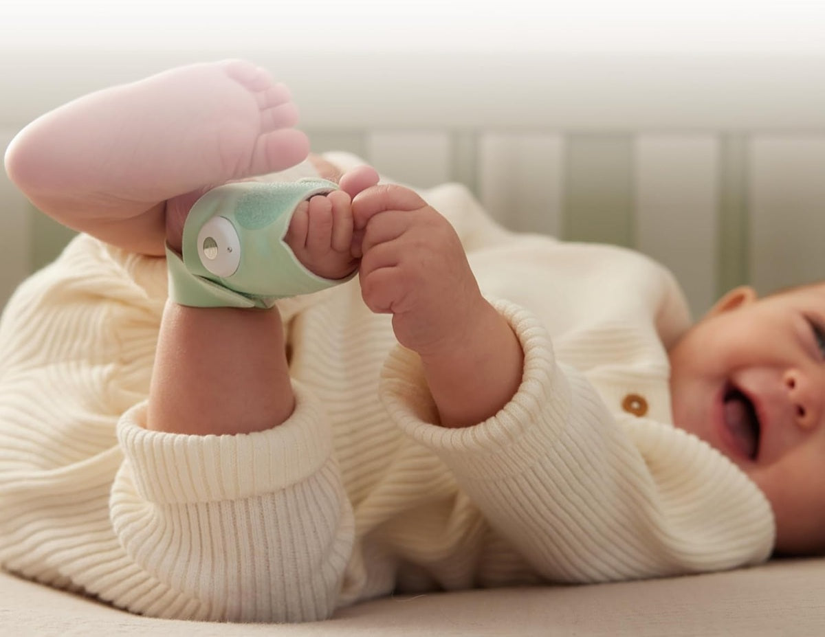 OWLET Cam 2 electronic baby monitor + smart Dream Sock socks