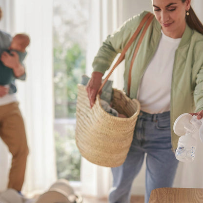 PHILIPS AVENT Natural SCF430/01 laktator ręczny, biały, z butelką Natural 125 ml i technologią Natural Motion