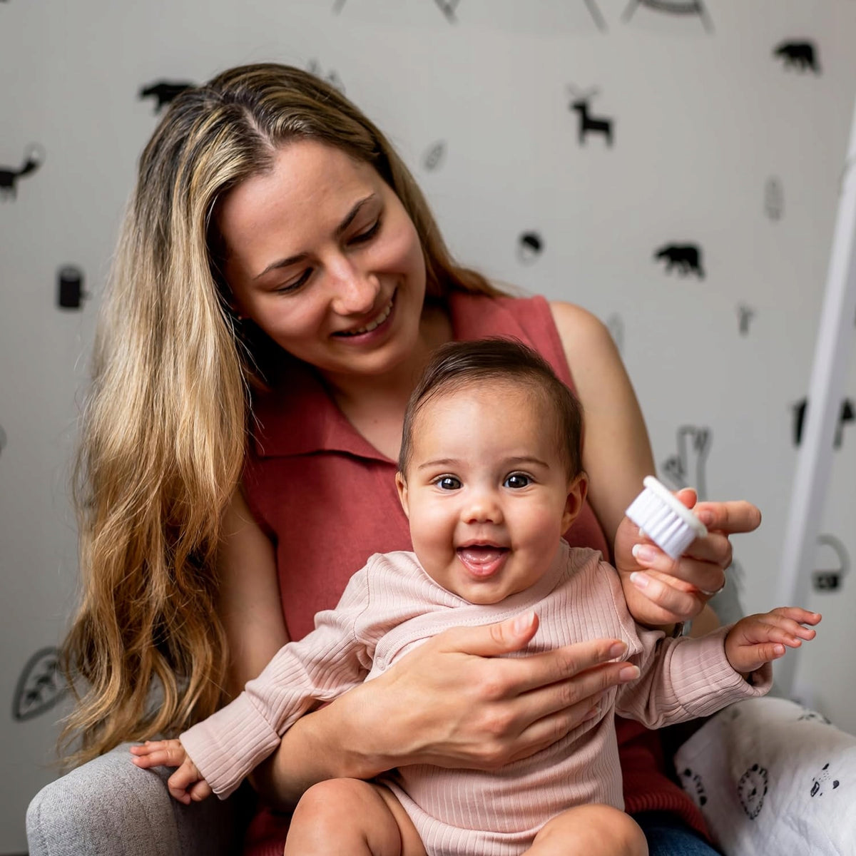 TOMMEE TIPPEE CareProtect zestaw do pielęgnacji dziecka 9 elementów + etui