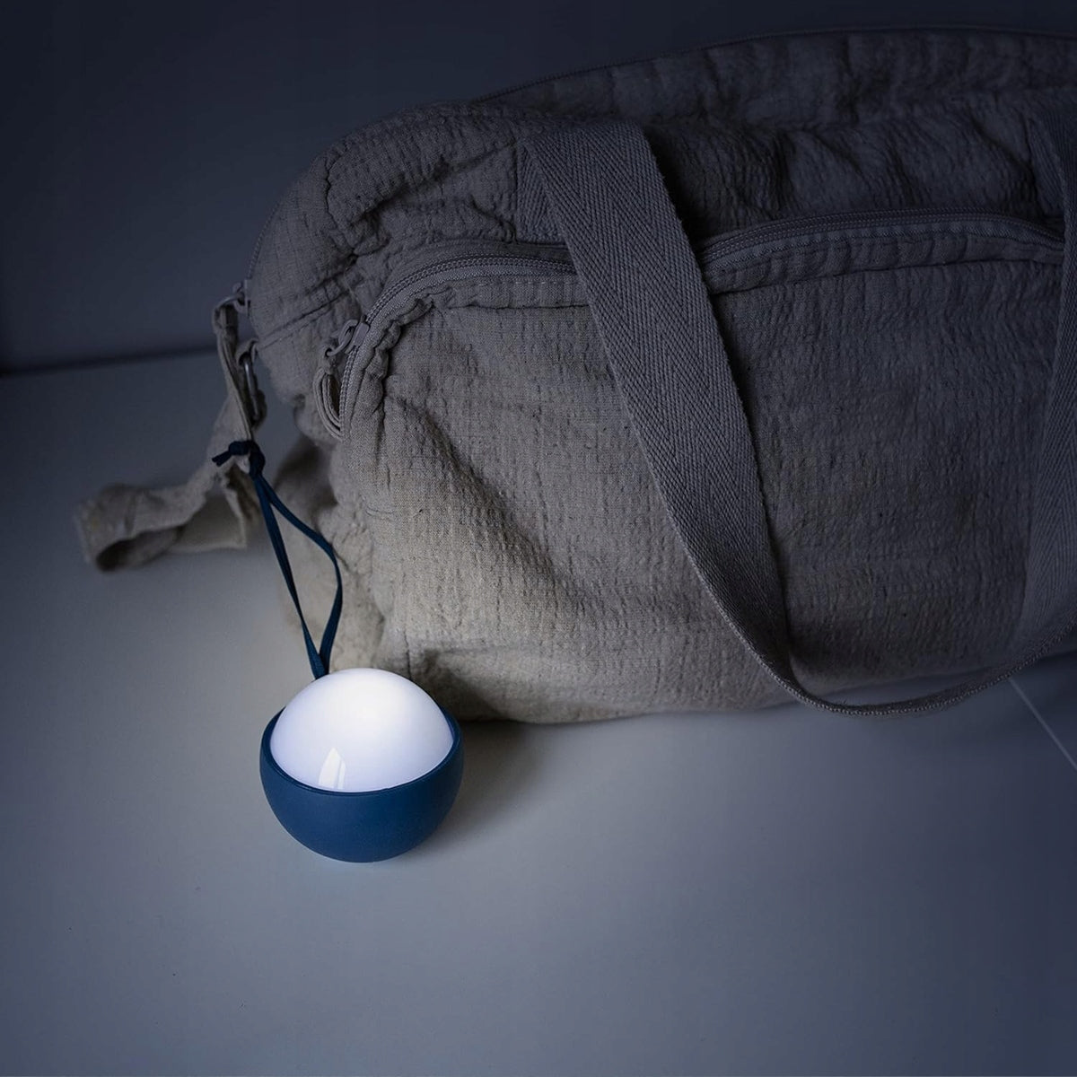 PABOBO Little Moon przenośna lampka nocna LED 6,5 cm – zdjęcie produktu 6