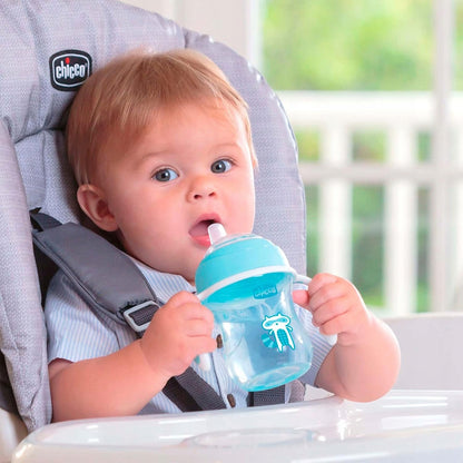 CHICCO Transition Cup kubek niekapek z ustnikiem i uchwytami 200 ml 4 m+