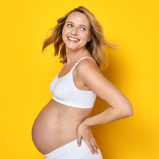 Medela Keep Cool biustonosz do karmienia bezszwowy S, biały, wygodny biustonosz ciążowy i do karmienia