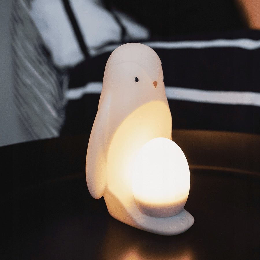 TOMMEE TIPPEE Pingwin 2w1 lampka nocna + przenośna, biała lampka pingwin z jajkiem do pokoju dziecka
