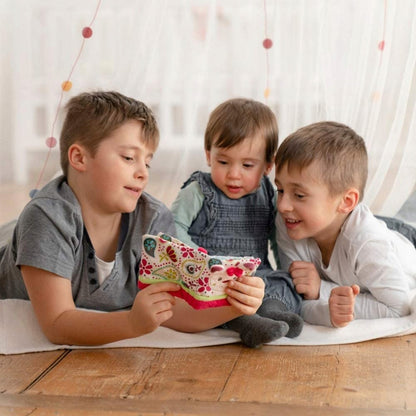 FEHN książeczka sensoryczna z lusterkiem ZAWIESZKA dla dzieci 0+, kolorowa książeczka materiałowa z motywami zwierzęcymi