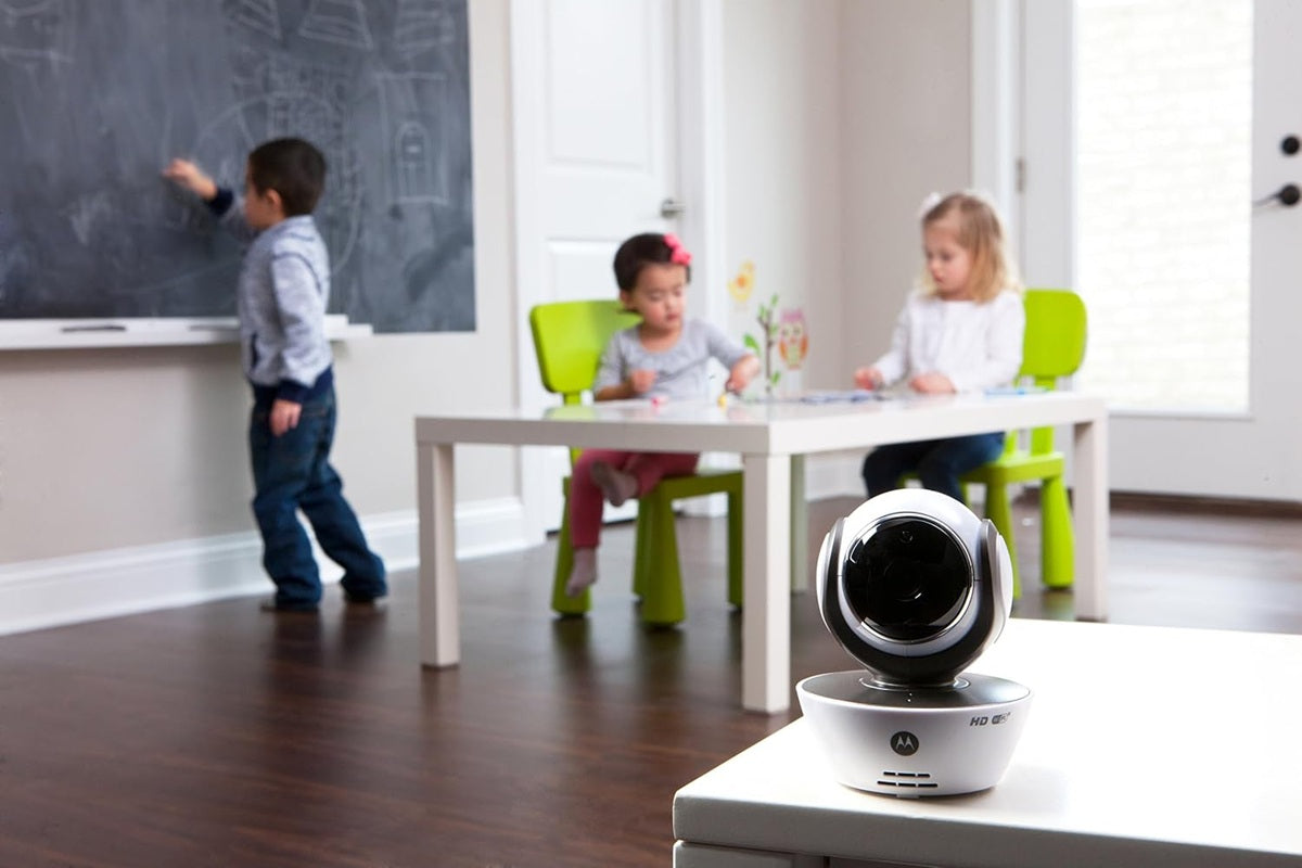 MOTOROLA MBP85 Connect remotely controlled camera for an electronic baby monitor