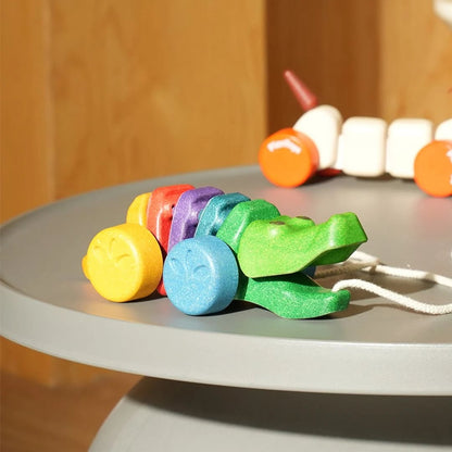 Aligator PlanToys na półce